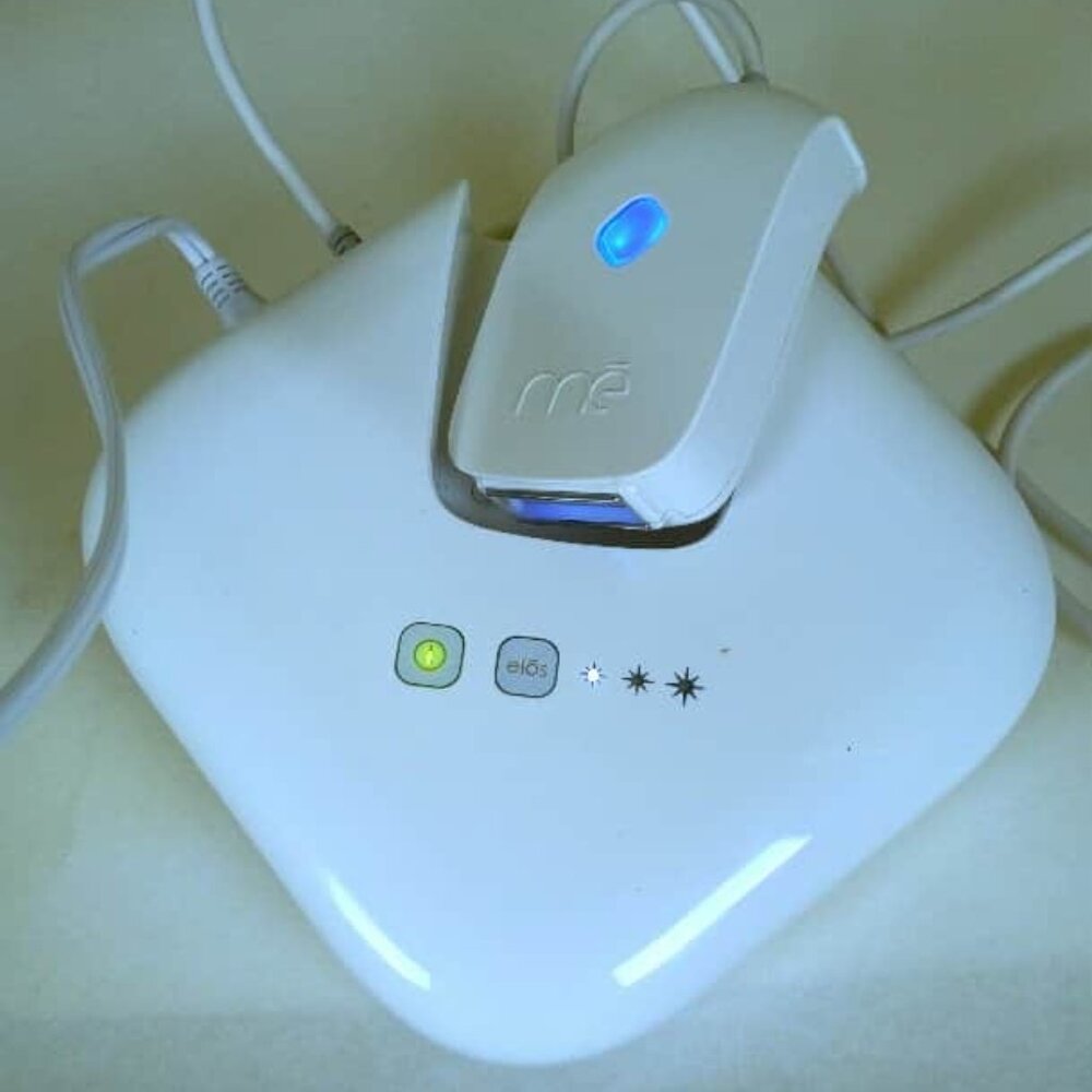 iLuminage Beauty Me Sleek IPL Hair Reduction System HU-FG01421